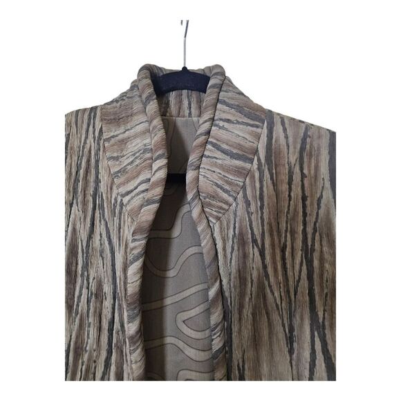 KISS OF THE WOLF Quilted Silk Vest Wearable Art - Size Small - Picture 3 of 11